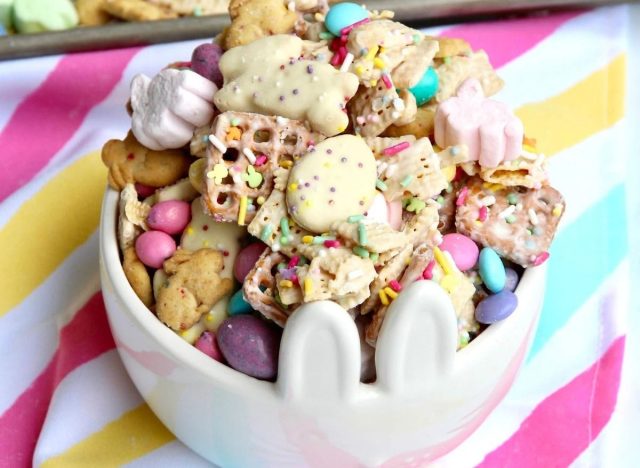 Easter snack mix