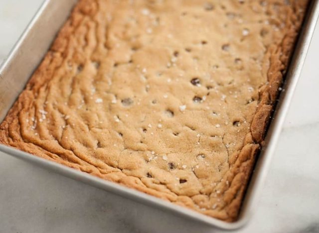 Salted Chocolate Chip Cookie Bars