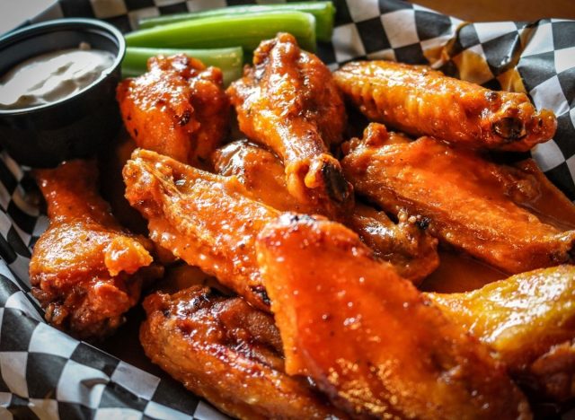 buffalo wings with ranch