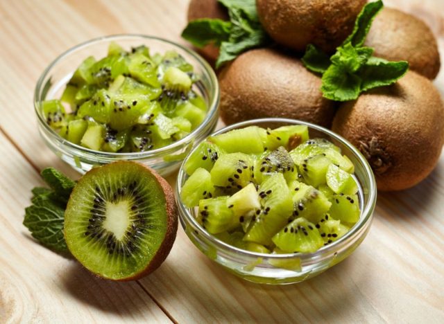 10 solid reasons to eat one kiwi every day​