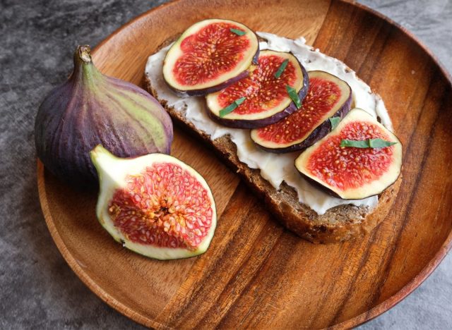 fig and goat cheese toast