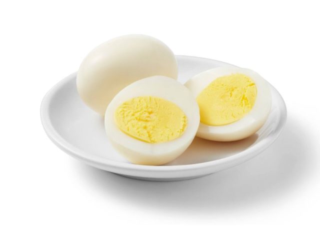 good and collect cooked eggs without a cage