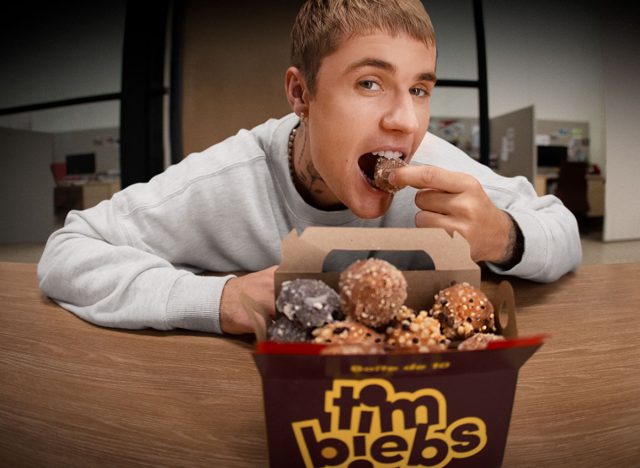 justin bieber eating timbiebs