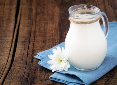 Surprising Side Effects of Drinking Skim Milk, Say Dietitians