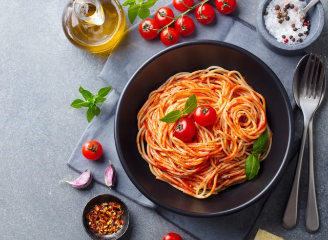 spaghetti with tomato sauce