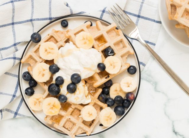 waffle with yogurt and fruit