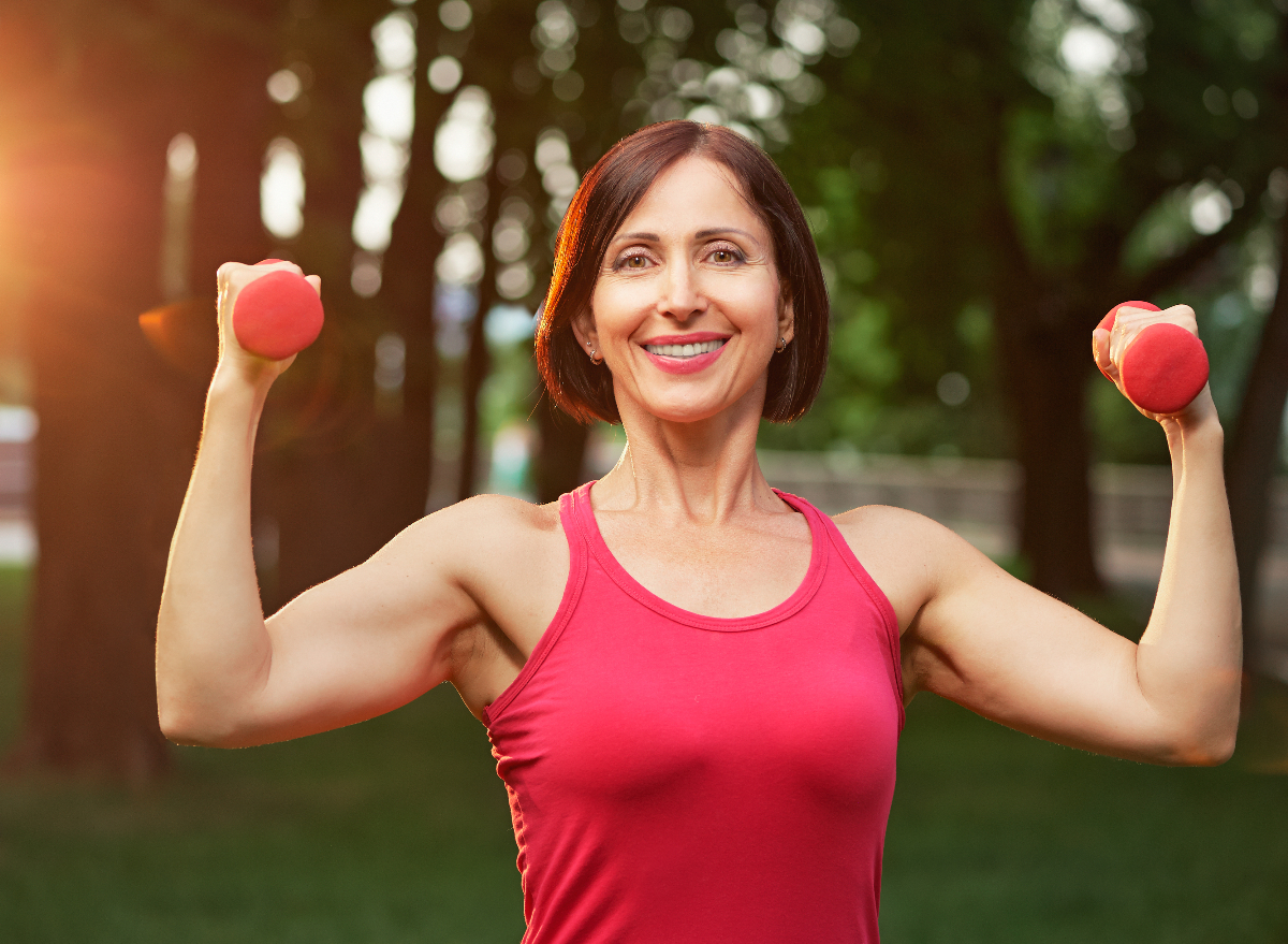 woman lifting weights