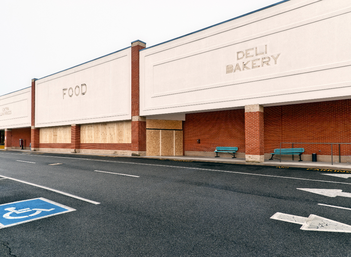 These 7 Grocery Chains Are Closing Locations For Good Right Now — Eat