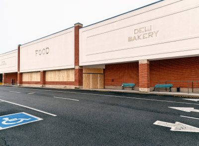 Grocery closing