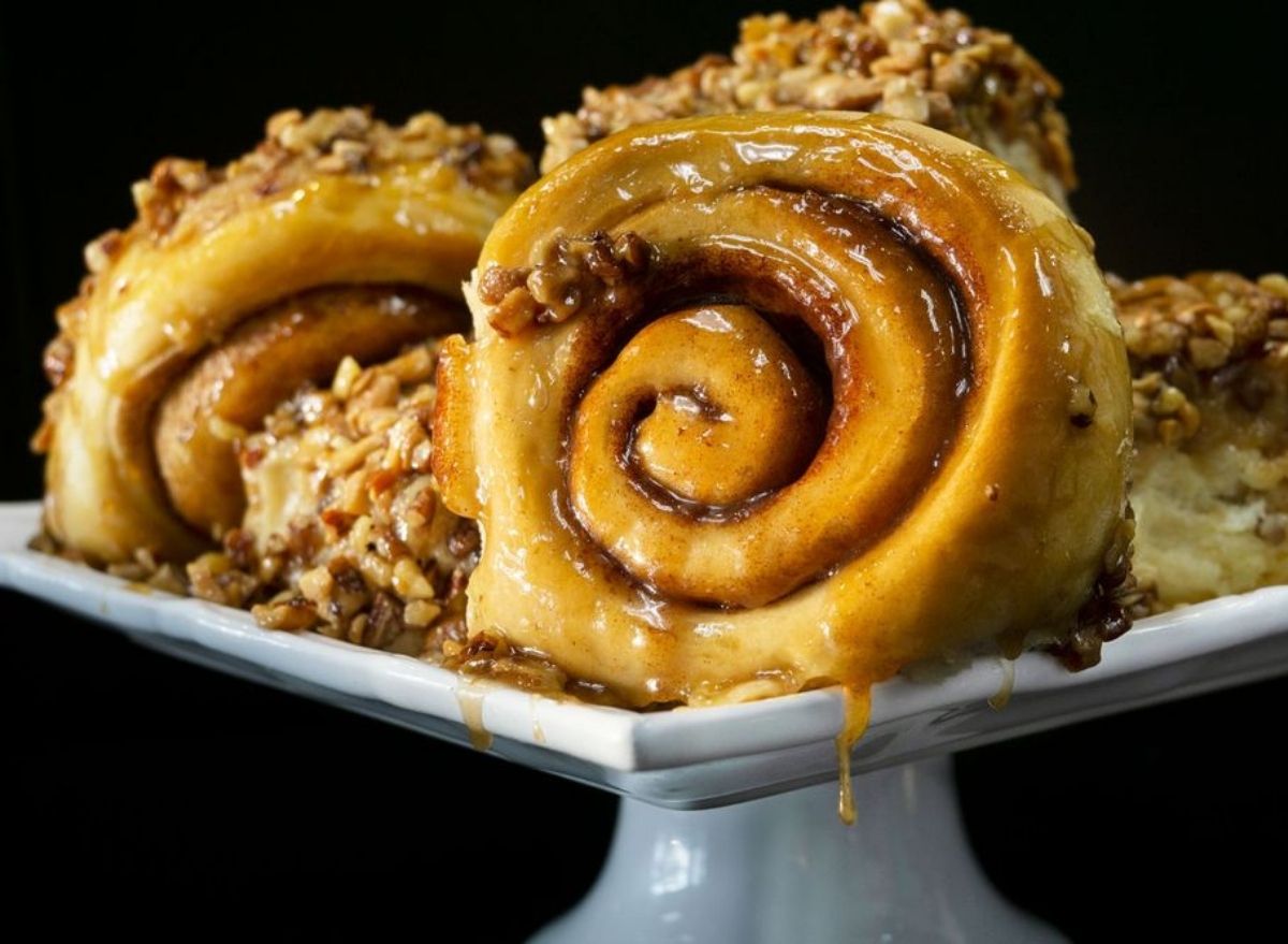 Cinnamon Roll in a Mug - i am baker