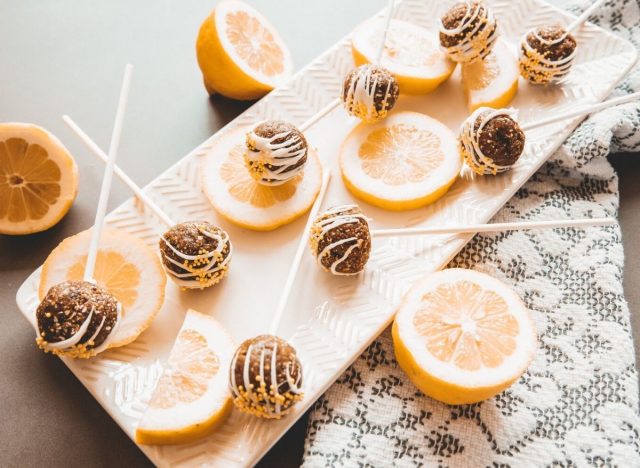 No Bake Lemon Cake Pop