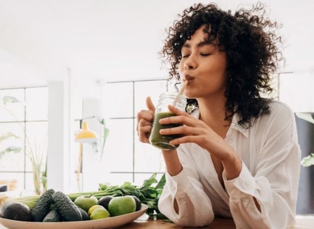 drinking smoothie weight loss