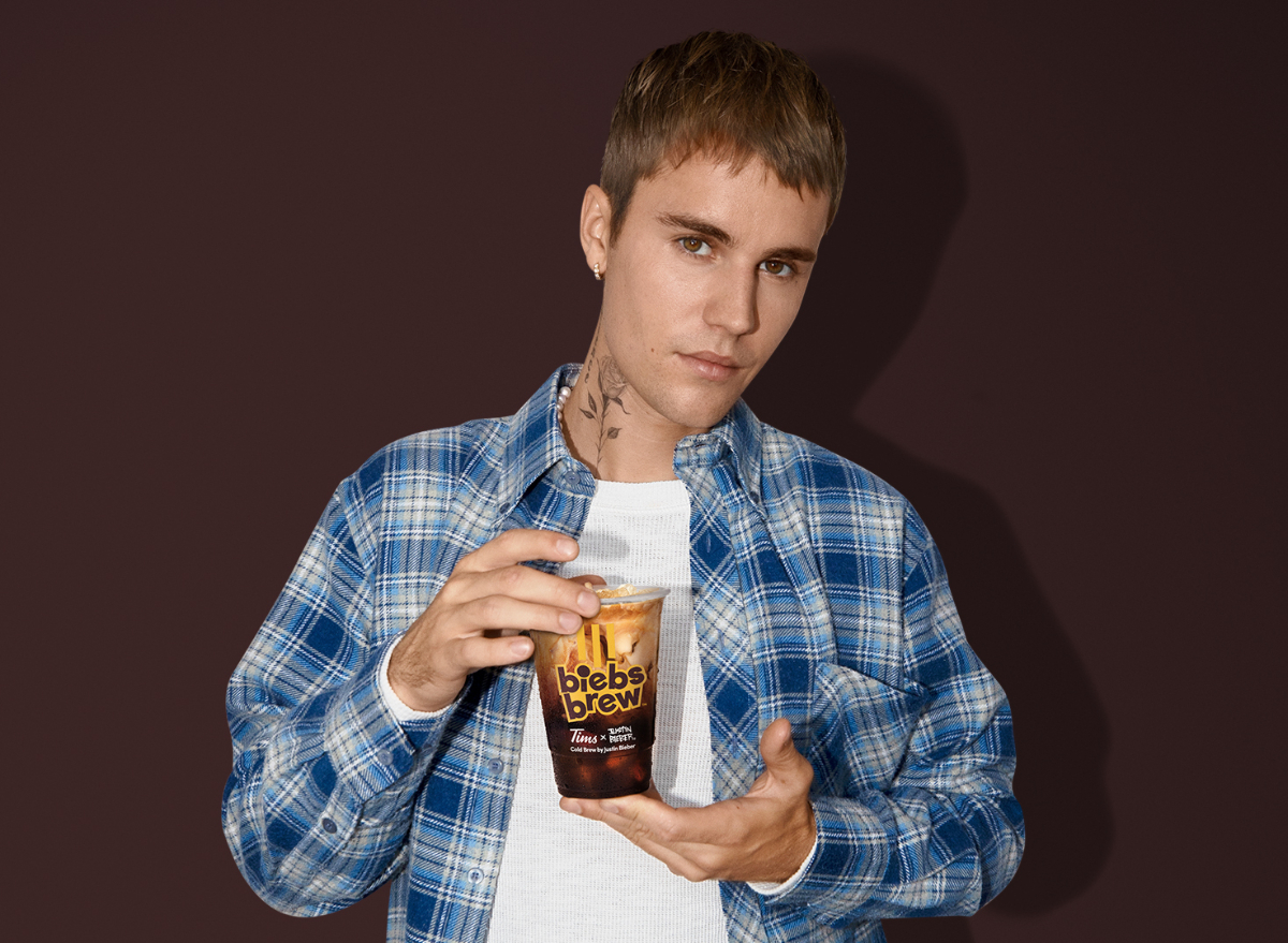 justin bieber holding biebs brew