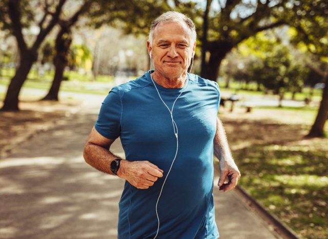 man jogging doing steady state cardio