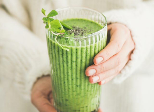 matcha green smoothie with chia seeds