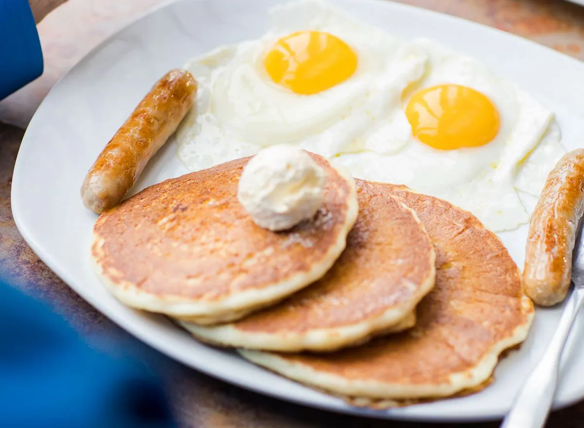 I Tried 5 Breakfasts at Popular Restaurant Chains and This One Was the