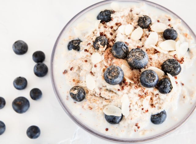 quinoa with blueberries and almonds