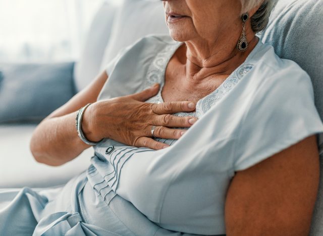 older woman symptoms heart failure