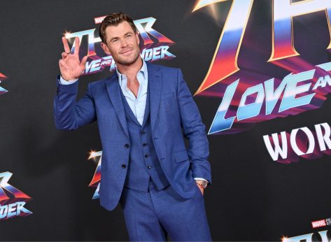 Chris Hemsworth Shares His #1 Eating Habit