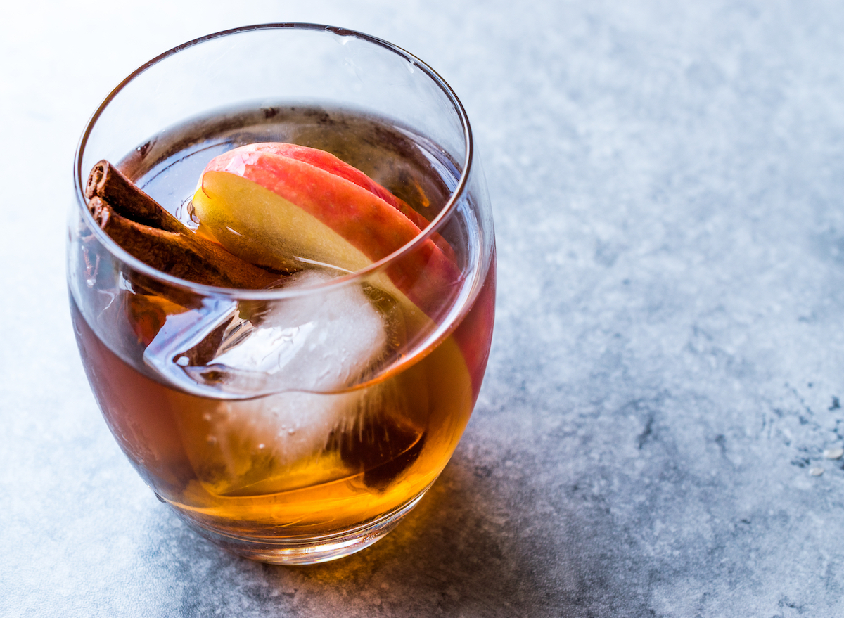 The 4 Best Ways To Drink Apple Cider Vinegar, Says Dietitian — Eat This