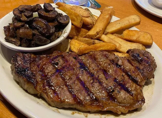 Texas Roadhouse steakhouse prime rib steak