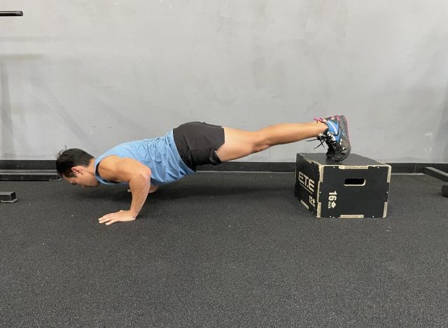 Elevated leg pushup to lose 10 pounds at 40