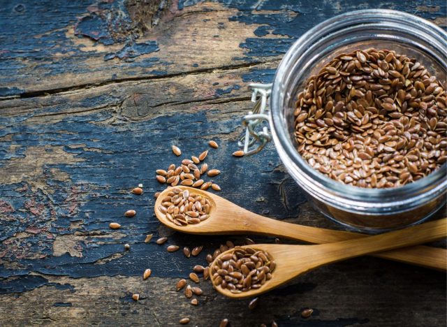 5 Flaxseed Benefits That Prove Why It's Worth Eating Every Day