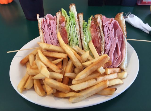 howard johnson's sandwich and fries