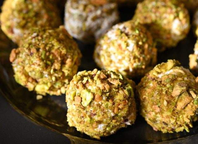 pistachio cheese balls