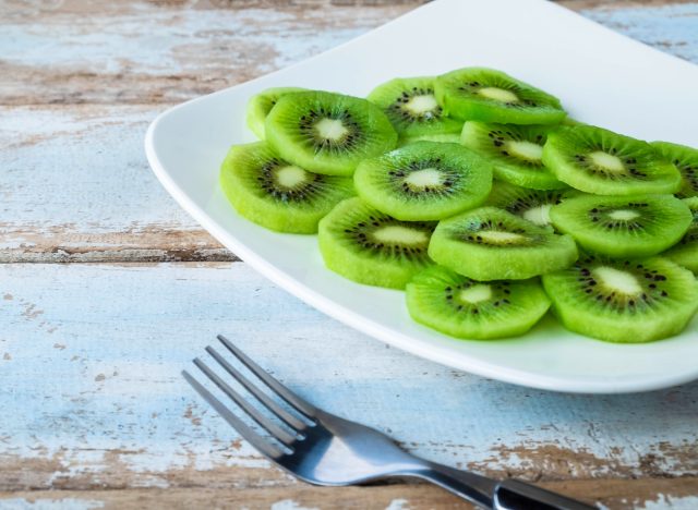 plate of kiwi