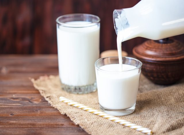 pouring kefir into glass