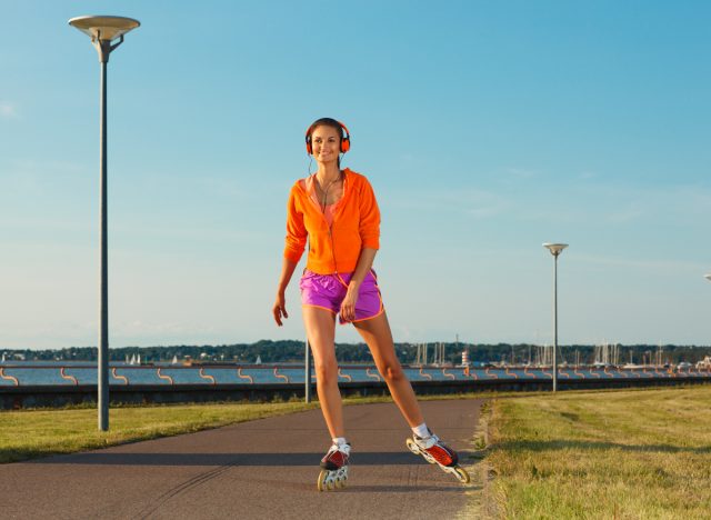 woman demonstrating roller skating workout to get your legs into shape