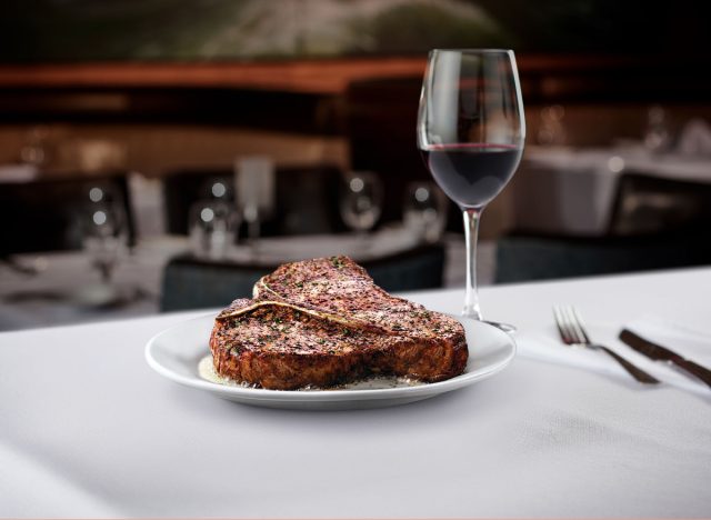 ruth's chris t-bone steak and red wine