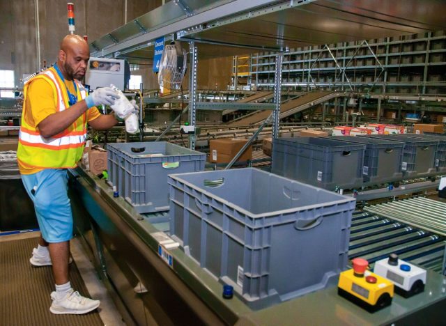 Walmart's new automated fulfilment centers