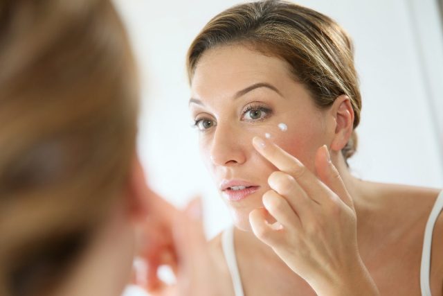 woman in her 40s skincare for wrinkles
