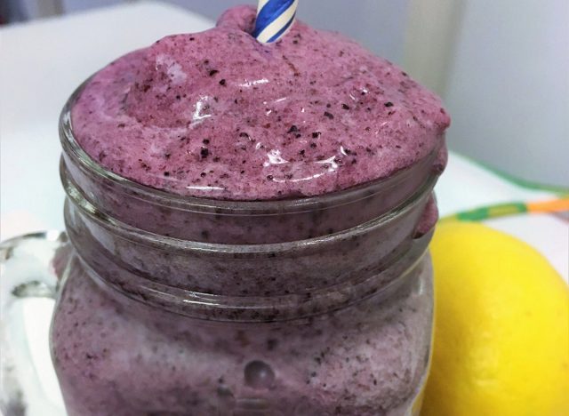 Blueberry lemon smoothie