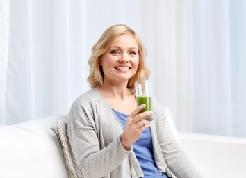 Drinking green juice