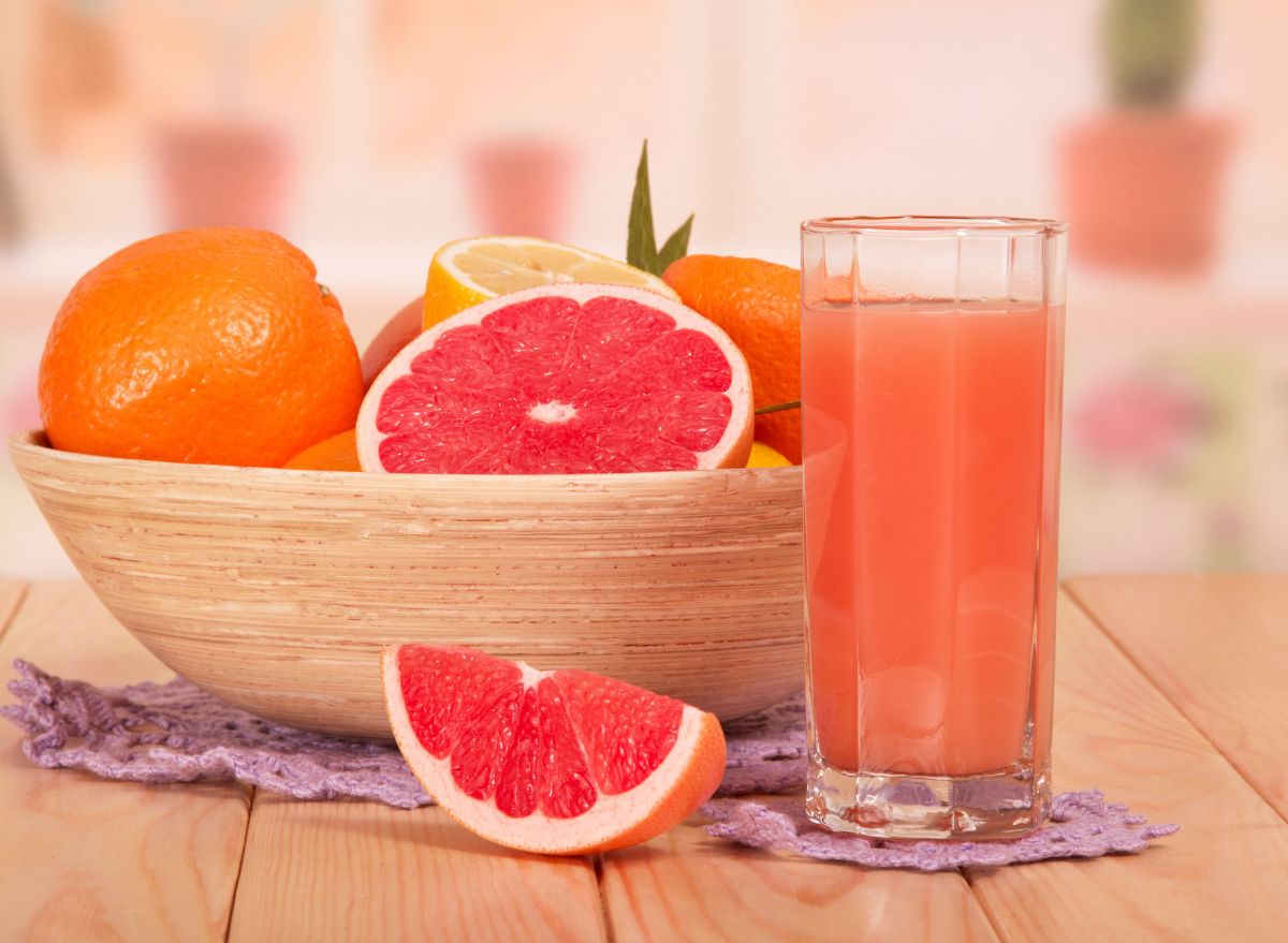 Surprising Side Effects of Drinking Grapefruit Juice, Say Dietitians