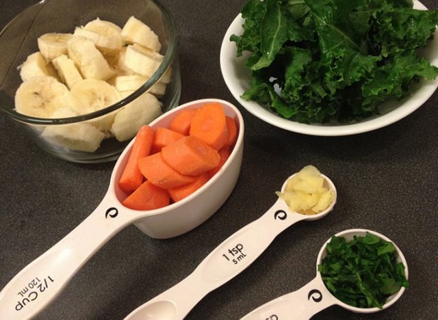 Kale recharge smoothie ingredients