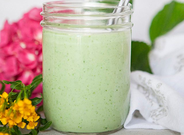 Metabolism boosting green smoothie