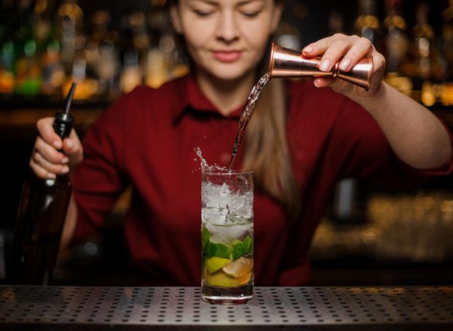 bartender cocktail