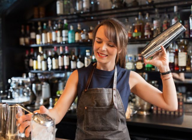 bartender lies