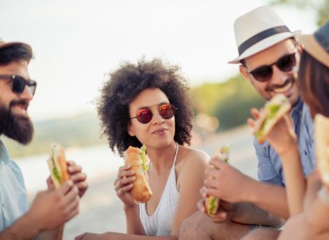 5 Worst Foods To Bring To The Beach This Summer