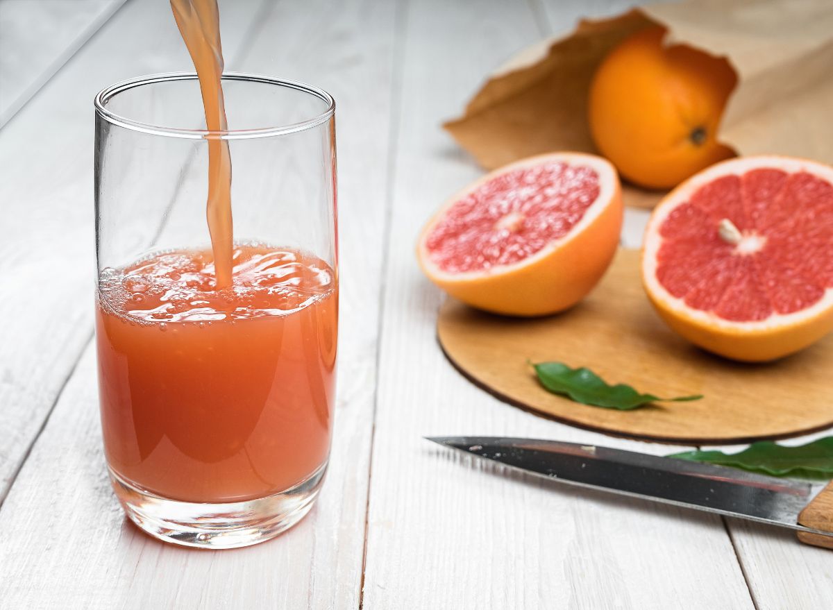 Surprising Side Effects of Drinking Grapefruit Juice, Say Dietitians