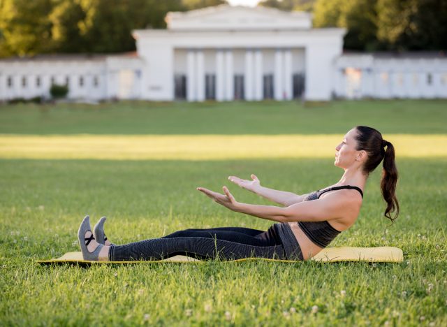 roll-up pilates exercises for an hourglass figure