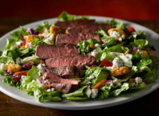steakhouse-filet-salad