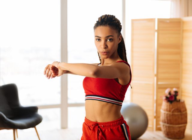 woman doing tabata in-office workout