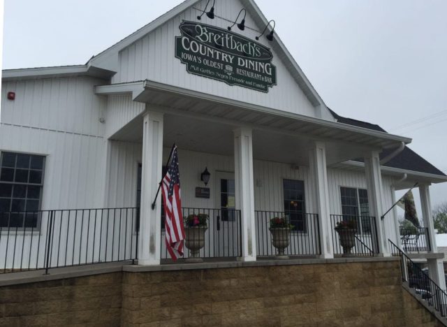 Breitbach's Country Dining in Sherrill, IA