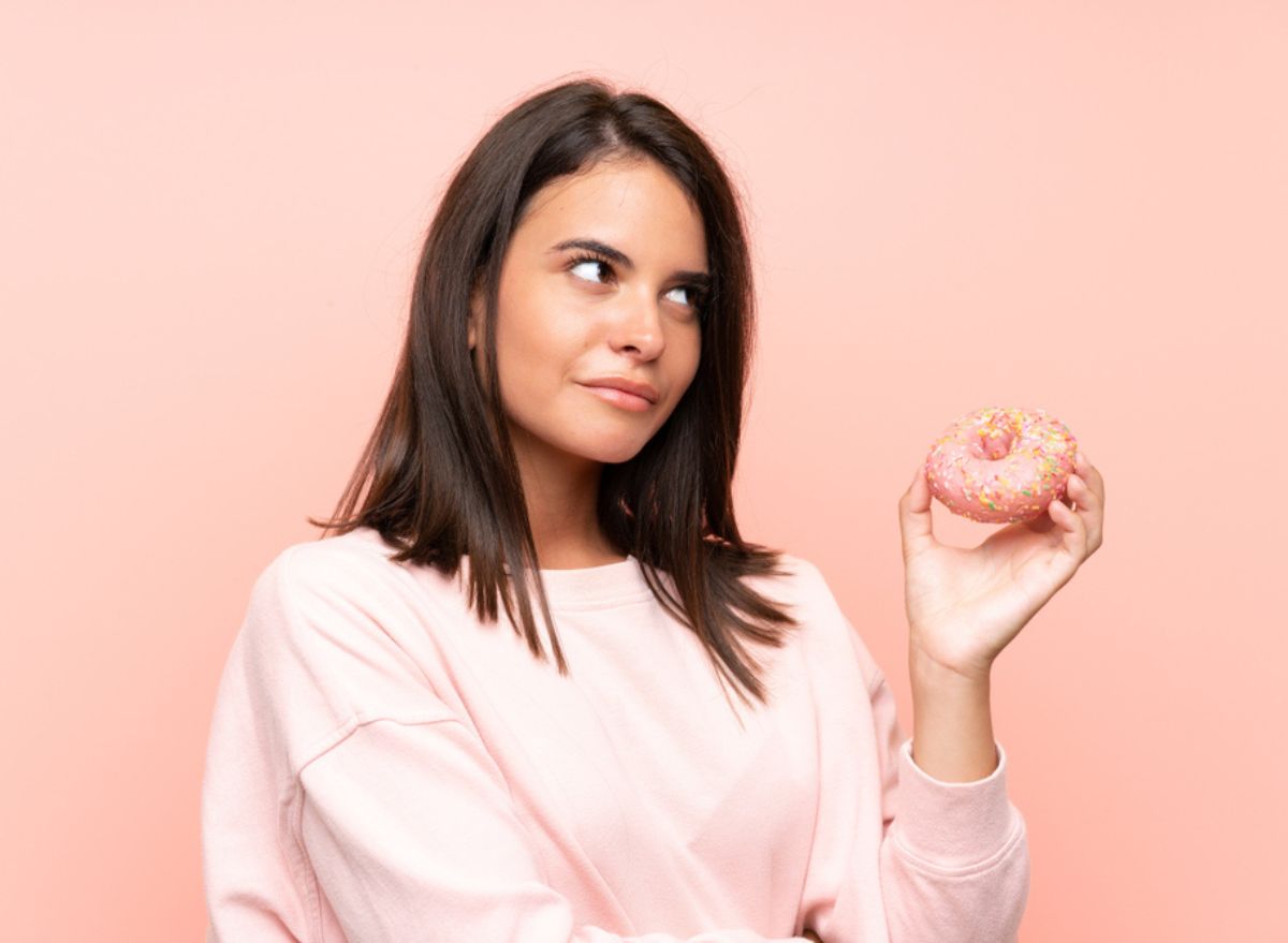 What Are The 6 Worst Eating Habits When Trying To Flatter Your Stomach? Here Is What To Know