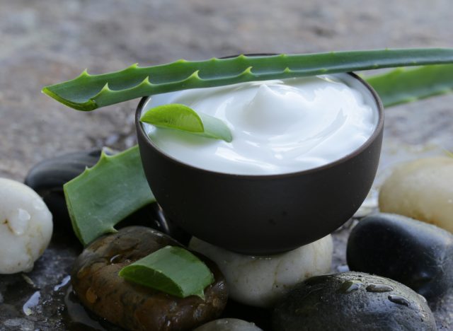 aloe lotion to relieve discomfort from sunburn